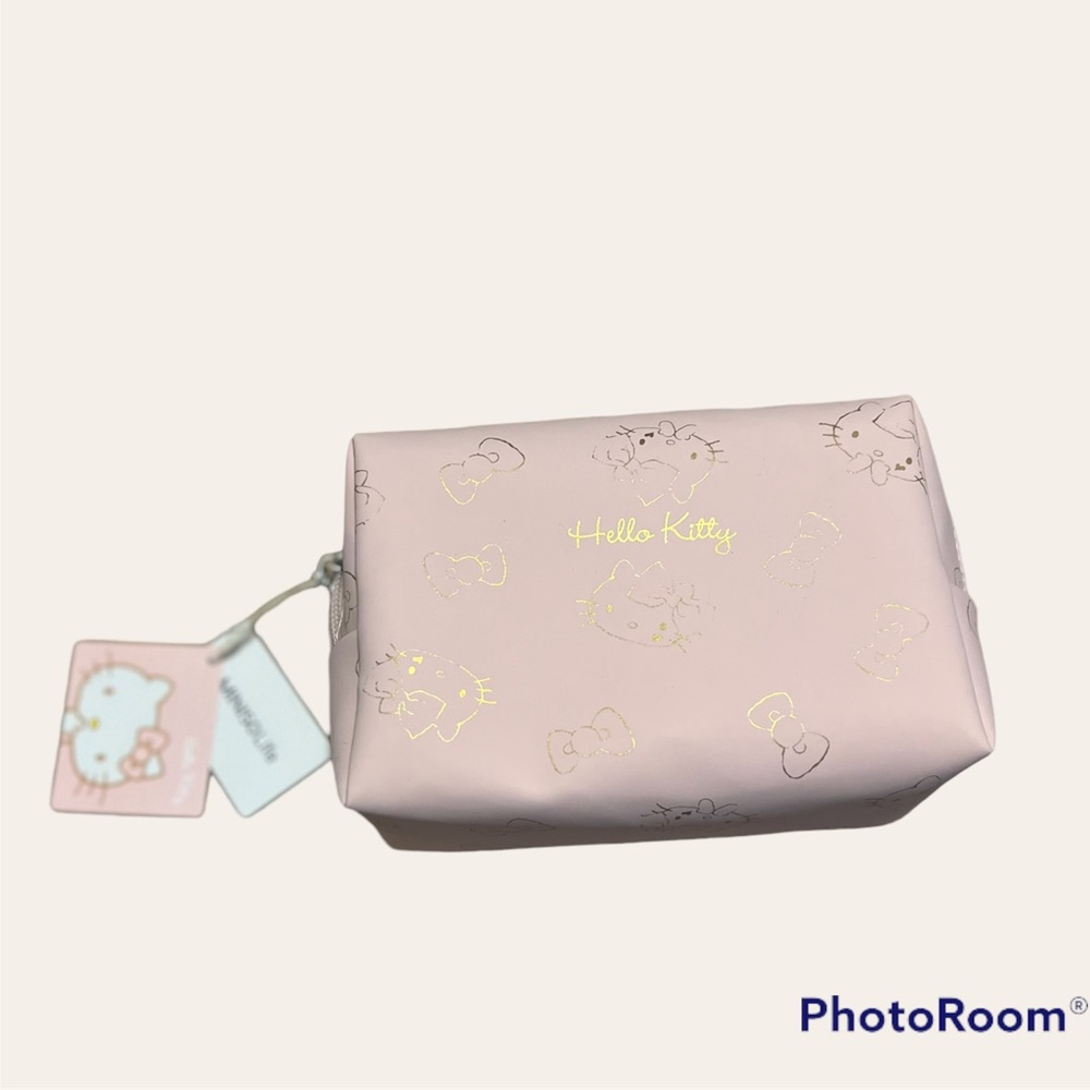 Miniso Hello kitty cosmetics bag in pink NWT